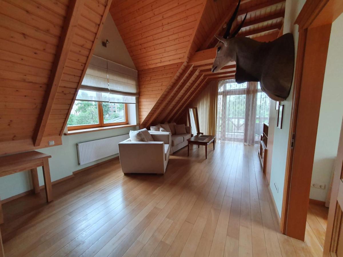 Apartamentai Hunter House ドルスキニンカイ エクステリア 写真